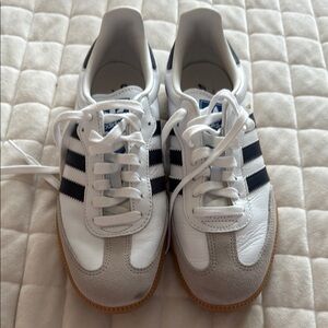 Adidas Samba white and navy. Men’s 8/womens 9.5